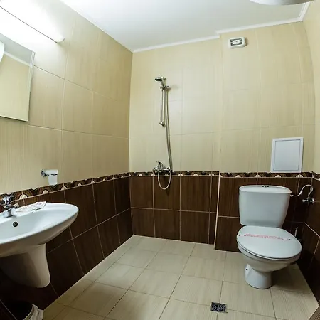 Family Apolon Hotel 2*