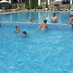 Hotel Family Apolon 2*