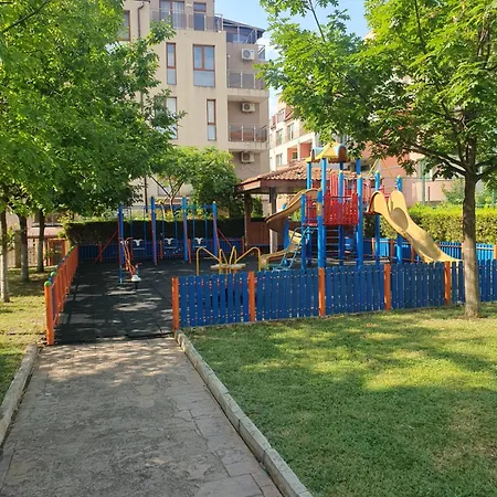 Family Apolon 2* Nessebar