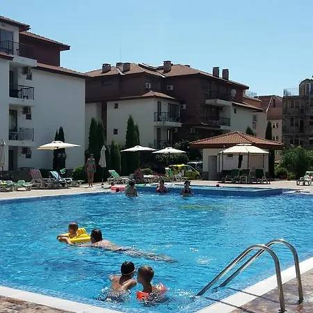 فندق Family Apolon 2*